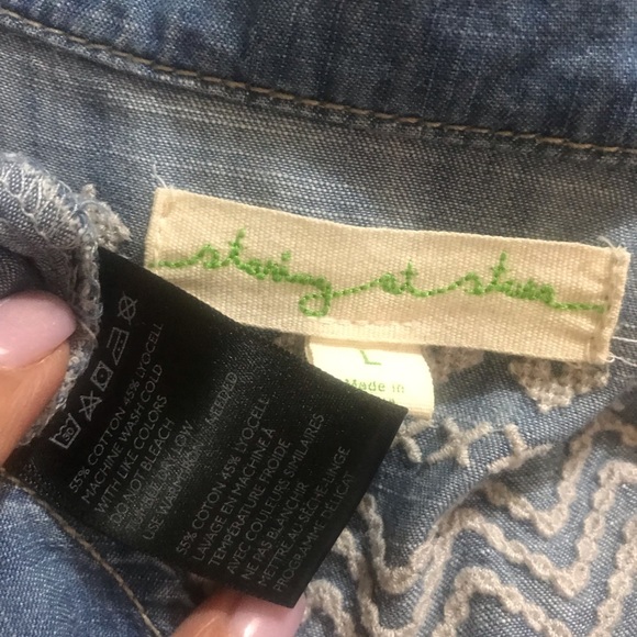 Staring at Stars Chambray ahirt - Picture 7 of 7